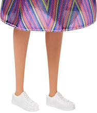 Carica l'immagine nel visualizzatore di Gallery, Barbie Fashionista, Bambola Bionda con Maglietta Stampa e Gonna Pailletes,...