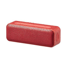Carica l'immagine nel visualizzatore di Gallery, AmazonBasics - Altoparlante Bluetooth, design impermeabile, 15 watt, Rosso