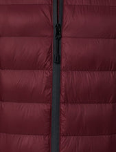 Carica l'immagine nel visualizzatore di Gallery, Marchio Amazon - MERAKI Giacca Imbottita a Collo Alto XXL, Rosso (Burgundy) - Ilgrandebazar
