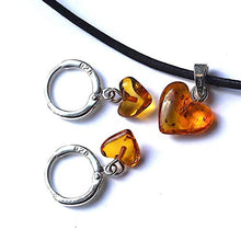 Carica l&#39;immagine nel visualizzatore di Gallery, Orecchini a cerchio in argento sterling 925 con collana girocollo di cuori...