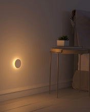 Carica l'immagine nel visualizzatore di Gallery, KORONA Luce Notturna Ricaricabile LED con Sensore di Movimento, USB-C Ricarica, Illuminazione Luminosità Regolabile con Striscia Magnetica Adesiva per Bagno, Cucina, Armadio, Corridoio, Scale