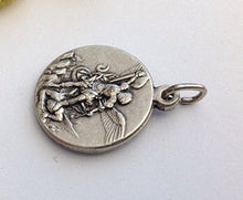 Carica l&#39;immagine nel visualizzatore di Gallery, Medaglia di San Michele Arcangelo - Le Medaglie dei Santi Patroni - Ilgrandebazar