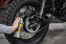 Carica l'immagine nel visualizzatore di Gallery, WD-40 Specialist Moto - Kit Manutenzione Catena con 1 x Pulitore Catena...
