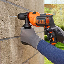 Carica l&#39;immagine nel visualizzatore di Gallery, BLACK+DECKER BEH710K-QS Trapano a Percussione a Filo Compact, 4 Extra 710W