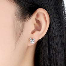 Carica l'immagine nel visualizzatore di Gallery, Findout - Orecchini da donna in argento Sterling a forma di topolino, White - Ilgrandebazar