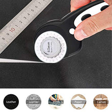 Carica l'immagine nel visualizzatore di Gallery, O'woda Set di Taglierina Rotativa 45 mm, 4 Lame Sostituibili per Cucire, Nero