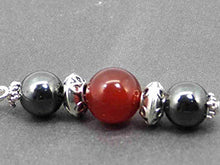 Carica l&#39;immagine nel visualizzatore di Gallery, Orecchini di Thurcolas Venezia con perle dell&#39;ematite e dell&#39;agata rossa