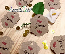 Carica l&#39;immagine nel visualizzatore di Gallery, 50 pezzi Cartellini kraft Stampati per bomboniera, 27x30 millimetri,... - Ilgrandebazar