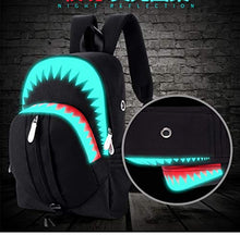 Carica l&#39;immagine nel visualizzatore di Gallery, WYCY Zaino luminoso Borsa da scuola Shark grande volume 36L con porta Squalo