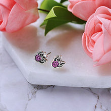 Carica l&#39;immagine nel visualizzatore di Gallery, Orecchini scintillanti Twenty Plus a forma di Minnie, con pietre ossido...