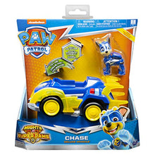 Carica l&#39;immagine nel visualizzatore di Gallery, Paw Patrol Veicolo Deluxe di Mighty Pups Super Paws CHASE, con Luci e Suoni,...