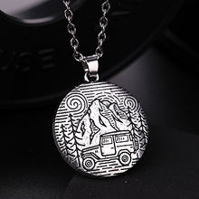 Carica l'immagine nel visualizzatore di Gallery, LIKGREAT Argento Antico Campeggio Pin Albero e Jeep Naturale Ciondolo Collana - Ilgrandebazar