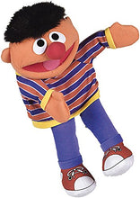 Carica l&#39;immagine nel visualizzatore di Gallery, United Labels 0.800.929 - Puppet Sesame Street Ernie, Circa 35 cm - Ilgrandebazar