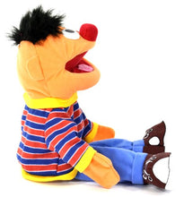 Carica l&#39;immagine nel visualizzatore di Gallery, United Labels 0.800.929 - Puppet Sesame Street Ernie, Circa 35 cm - Ilgrandebazar