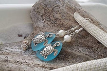 Carica l&#39;immagine nel visualizzatore di Gallery, Fatti a mano alle Hawaii,&quot;Doppia Turtles&quot; Turquoise Bay orecchini di vetro... - Ilgrandebazar