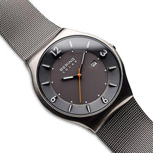 Carica l'immagine nel visualizzatore di Gallery, BERING Orologio Analogico Solare Uomo con Cinturino in Acciaio Inox 14440-077 - Ilgrandebazar