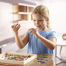 Carica l&#39;immagine nel visualizzatore di Gallery, Melissa and Doug Kit creativi in legno Set Wooden Bead Bouquet, multicolore - Ilgrandebazar