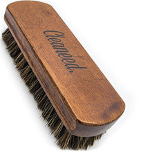 Carica l'immagine nel visualizzatore di Gallery, Cleaneed Spazzola Premium per Pelle e Tessuti - Extra Delicata - Facile Cura e Pulizia - Spazzola di Pulizia per tappezzeria, Pelle, Alcantara, Similpelle, Capote, Interni Auto.