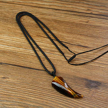 Carica l&#39;immagine nel visualizzatore di Gallery, COAI Pendente Dente di Lupo in Occhio Tigre, Collana da Uomo in...