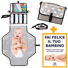 Carica l&#39;immagine nel visualizzatore di Gallery, Fasciatoio Portatile Pieghevole - BABYTREASURE - Tracolla e Volume &quot;FAI... - Ilgrandebazar