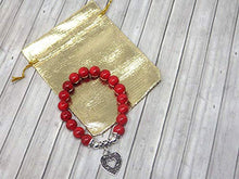 Carica l&#39;immagine nel visualizzatore di Gallery, Bracciale da donna in perle di turchese rosso con pendente argento... - Ilgrandebazar
