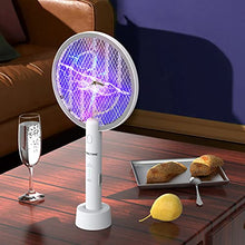 Carica l'immagine nel visualizzatore di Gallery, TMACTIME Racchetta Zanzare Elettrica, 4000V 2-in-1 Racchetta Antizanzare, USB Base di Ricaricabile, e Lampada UV, Protezione Maglia a 3 Strati, Adatto per Casa, Giardino, Interni ed Esterni