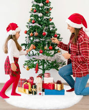 Carica l'immagine nel visualizzatore di Gallery, Zibroges Gonna dell'Albero di Natale di Lusso da 122cm - Bianco Radiante con Fiocchi di Neve Argentati Scintillanti - Decorazione Natalizia Perfetta per un'Atmosfera Festosa