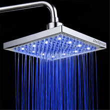 Carica l'immagine nel visualizzatore di Gallery, DAXGD Soffione Doccia con 12pcs LED, 8 pollici, Quadrato controllo della temperatura, a soffitto cromato finito, 3 colore cambiando flusso d'acqua alimentato