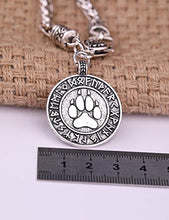 Carica l'immagine nel visualizzatore di Gallery, fishhook Wicca Talisman Rune Orso Zampa Stampe Ciondolo Regalo Catena...