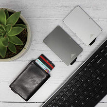 Carica l'immagine nel visualizzatore di Gallery, STEALTH Wallet - Porta carte di credito pop-up con Grigio Con Pelle Nera