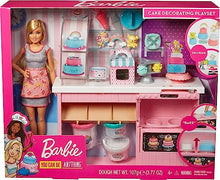 Carica l&#39;immagine nel visualizzatore di Gallery, Barbie La Pasticceria Playset con Bambola Bionda, Isola per Cucinare, Forno e Accessori, Giocattolo per Bambini 4+ Anni