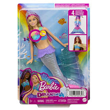 Carica l&#39;immagine nel visualizzatore di Gallery, Barbie-Dreamtopia Sirena Luci Scintillanti Bambola Bionda con Coda che si Illumina, Luci che si Attivano con Acqua e Capelli con Ciocche Rosa, Giocattolo per Bambini 3+ Anni, HDJ36