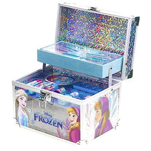 Carica l&#39;immagine nel visualizzatore di Gallery, Disney Frozen - Townley Girl Il set per il trucco cosmetico Train Case include lucidalabbra, luccichio per gli occhi, pennelli, accessori per smalto e altro