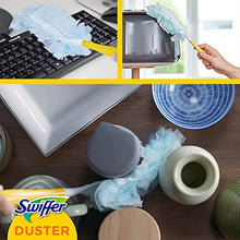 Carica l'immagine nel visualizzatore di Gallery, Swiffer Duster Piumini Catturapolvere, 25 Piumini, Cattura e Intrappola Polvere e Sporco, Raggiunge I Punti più Difficili della Casa, Piumini con 33% di Fibre Riciclate