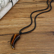 Carica l&#39;immagine nel visualizzatore di Gallery, COAI Pendente Dente di Lupo in Occhio Tigre, Collana da Uomo in...