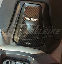 Carica l&#39;immagine nel visualizzatore di Gallery, ADESIVO 3D RESINA PROTEZIONE SPORTELLO SERBATOIO compatibile Xadv HONDA X-ADV - Ilgrandebazar