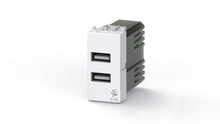 Carica l&#39;immagine nel visualizzatore di Gallery, Presa USB da muro 2.4 Ampere, Compatibile con Vimar Plana, Bianca Bianco