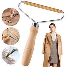 Carica l'immagine nel visualizzatore di Gallery, Portable Lint Remover,Levapelucchi Portatile,Vestiti Fuzz Rasoio Legno - Ilgrandebazar