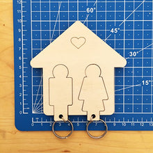 Carica l'immagine nel visualizzatore di Gallery, Laserò - Portachiavi Uomo Donna in Legno Decorare Casa - Regalo Perfetto San... - Ilgrandebazar