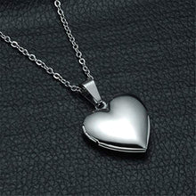 Carica l&#39;immagine nel visualizzatore di Gallery, PAURO - Collana da donna in acciaio inox con medaglione a forma di cuore - Ilgrandebazar