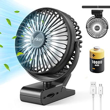 Carica l&#39;immagine nel visualizzatore di Gallery, Mini Ventilatore USB Portatile con Clip 10000 mAh, 3 in 1 Ventilatore Versatile con Luce a LED, 12-40 ore, Ricaricabile Ventilatore da Tavolo Silenzioso, Rotazione di 360°, per Ufficio, Auto, Viaggio