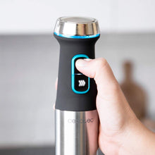 Carica l&#39;immagine nel visualizzatore di Gallery, Cecotec Frullatore a mano Power Pulsar 2300 MAX. Potenza massima 2300 W, Lame a 4 Lame Con Rivestimento In Titanio Nero, Piede XL, Bicchiere 700 ml con Coperchio, Aste e Tritatutto con Becco Ghiaccio