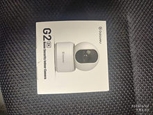 Carica l&#39;immagine nel visualizzatore di Gallery, GALAYOU 2K Telecamera Wifi Interno, Videocamera Sorveglianza Interno Wifi, IP Cam 360 con Visione Notturna, Tracciamento di Movimento, Audio Bidirezionale, Funziona con Google Assistant G2