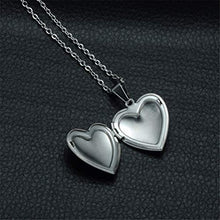 Carica l&#39;immagine nel visualizzatore di Gallery, PAURO - Collana da donna in acciaio inox con medaglione a forma di cuore - Ilgrandebazar