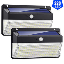 Carica l&#39;immagine nel visualizzatore di Gallery, Lampade Solari a da Led Esterno,【 Alta Efficienza 228LED-2200mAh】VOOE Luce...