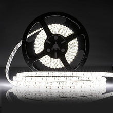 Carica l&#39;immagine nel visualizzatore di Gallery, Striscia led bianco freddo 300 leds IP65 impermeabile strisce 5 6000k+12v