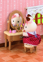 Carica l&#39;immagine nel visualizzatore di Gallery, SYLVANIAN FAMILIES- TAV Beauty+sgab (pers escl) Sistema di Gioco,...