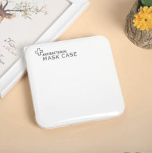Carica l&#39;immagine nel visualizzatore di Gallery, LEOROF Porta Mascherina Custodia Pieghevole in Plastica Rigida Leggera Varie Colorazioni (off-White)