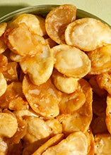 Carica l&#39;immagine nel visualizzatore di Gallery, KoRo - Fave tostate e salate 750g - snack croccante, spuntino gustoso con...