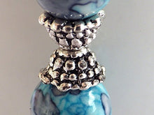 Carica l&#39;immagine nel visualizzatore di Gallery, Thurcolas orecchini Blue Spirit perla colorato blu perle di giada naturale... - Ilgrandebazar